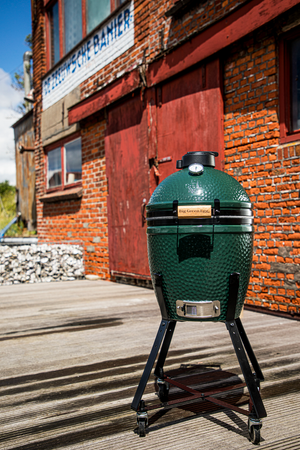 Big green egg Small